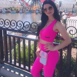 Meet your Posher, Barbie